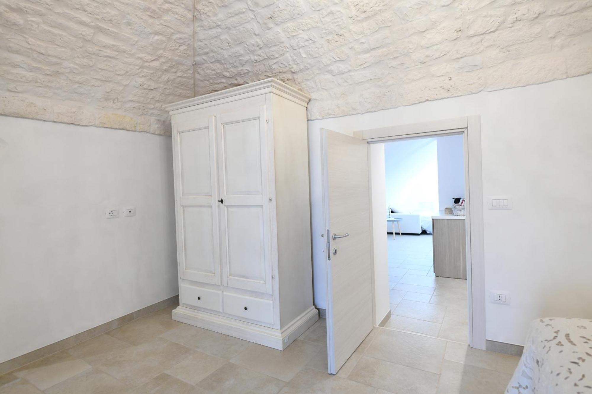 La Scala Del Borgo Apartment ชิสแตร์นีโน ภายนอก รูปภาพ