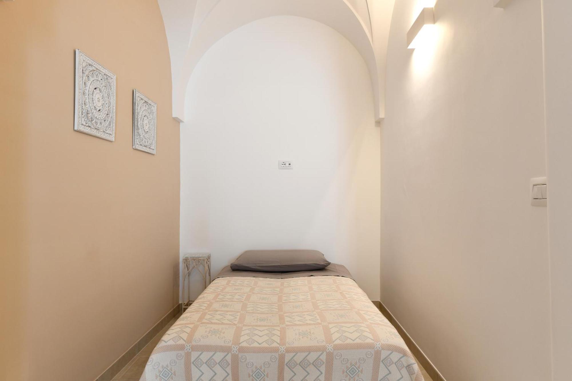 La Scala Del Borgo Apartment ชิสแตร์นีโน ภายนอก รูปภาพ